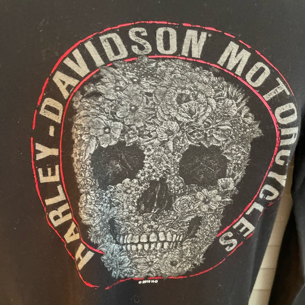 Long sleeve authentic Harley Davidson t-shirt